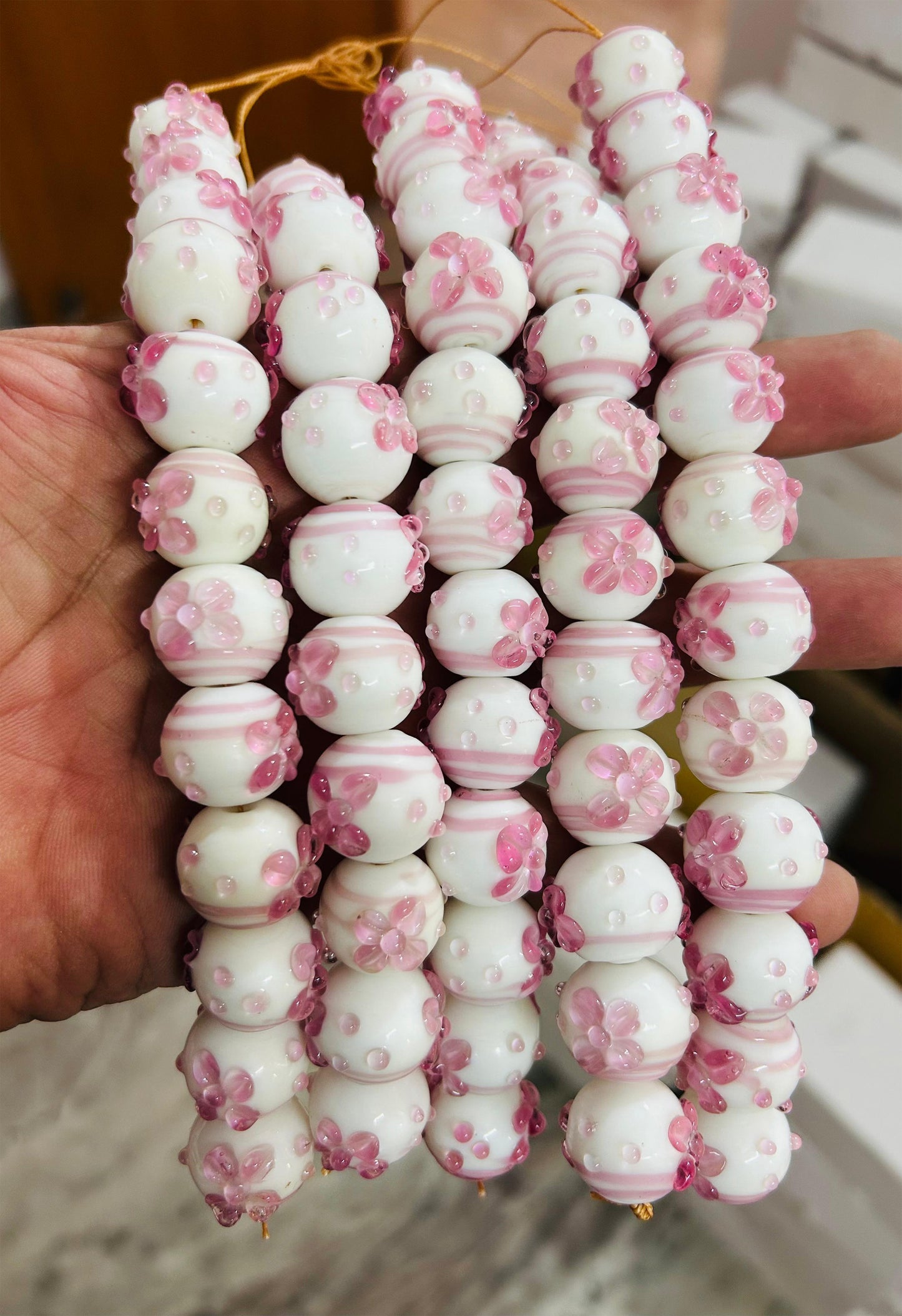 5 Strands 16mm Round Fancy Beads White/Pink - STR-0846
