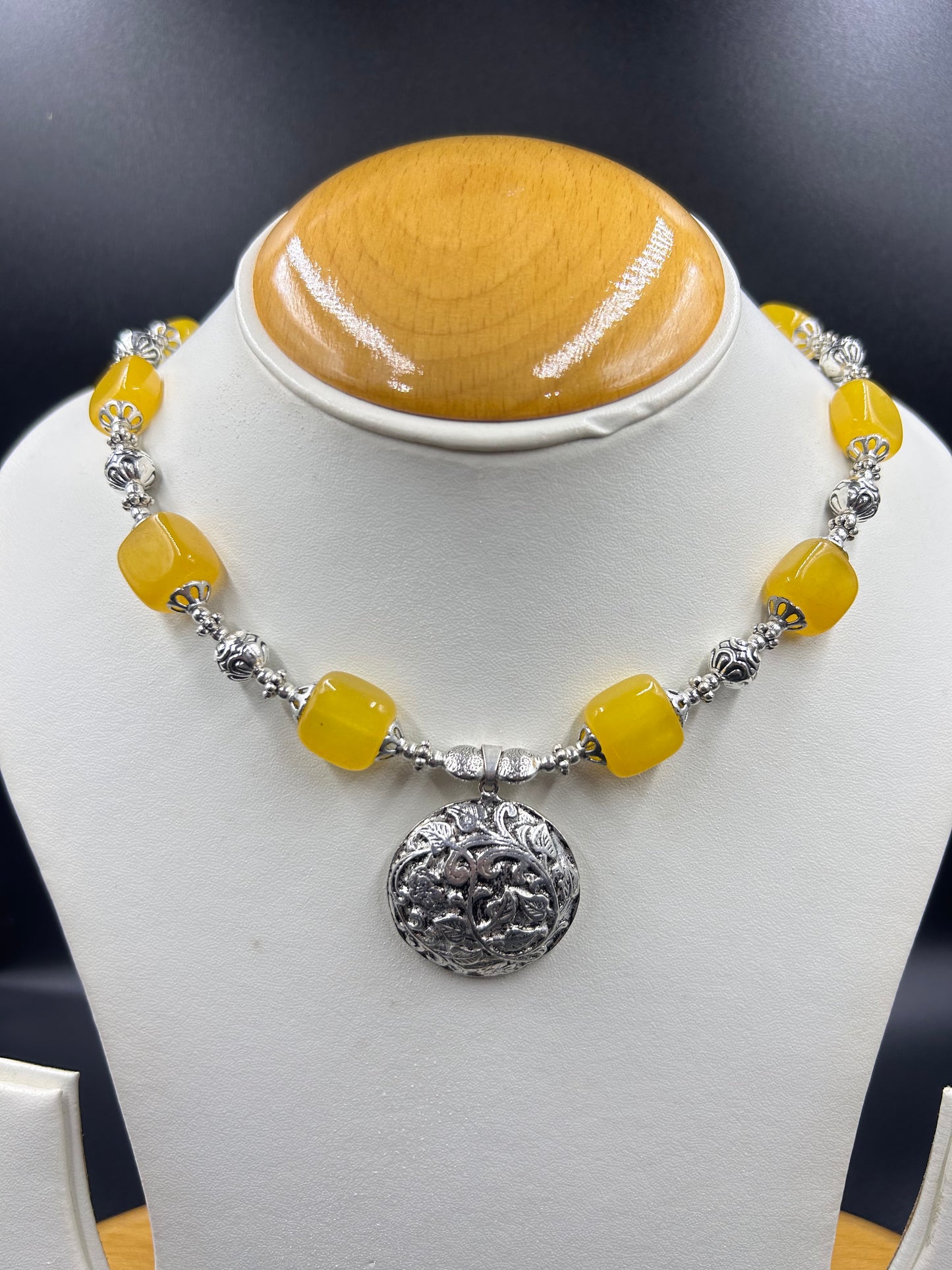 Necklace Yellow
