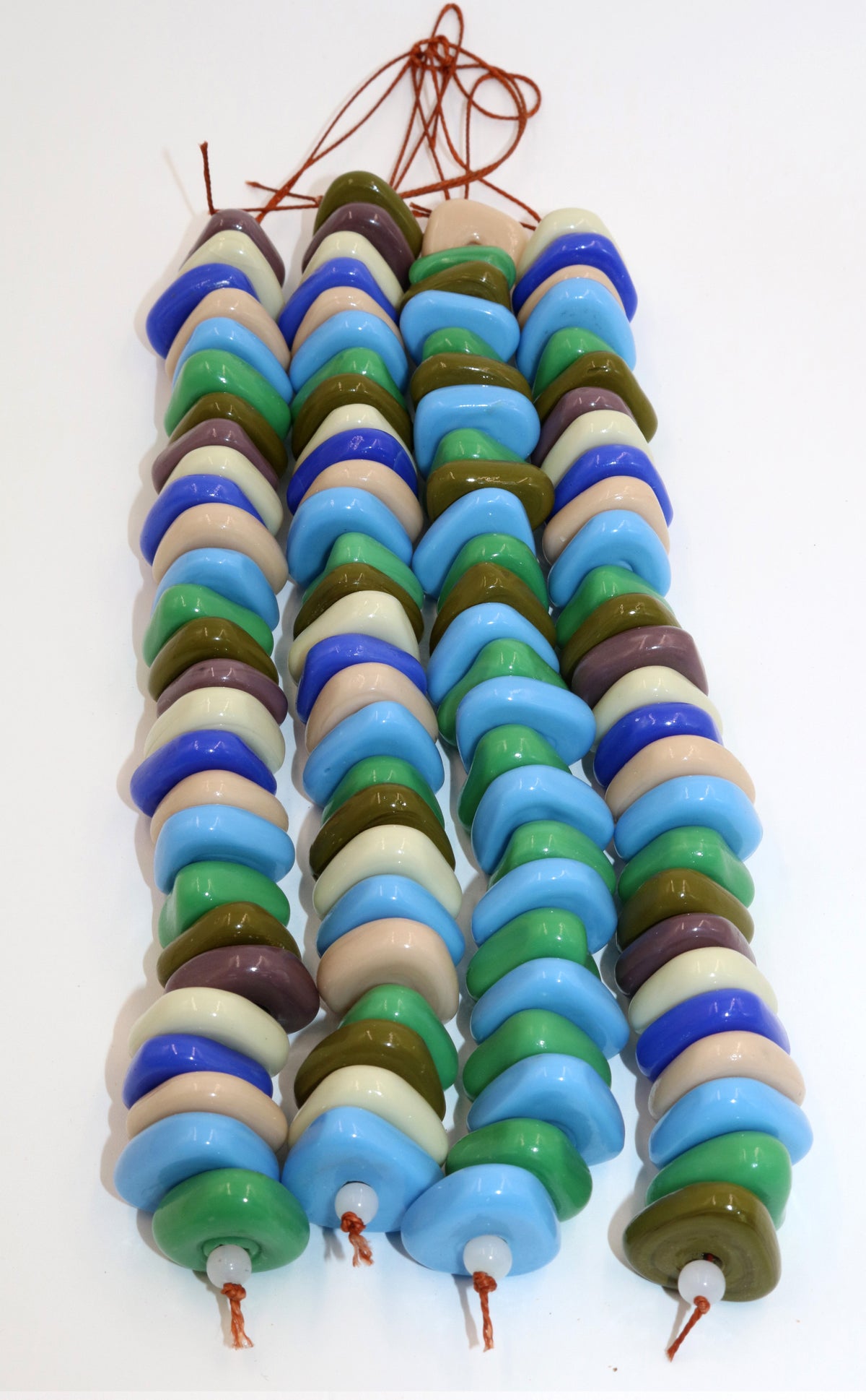 4 Strands 8x22m Triangle Beads - STR-3106