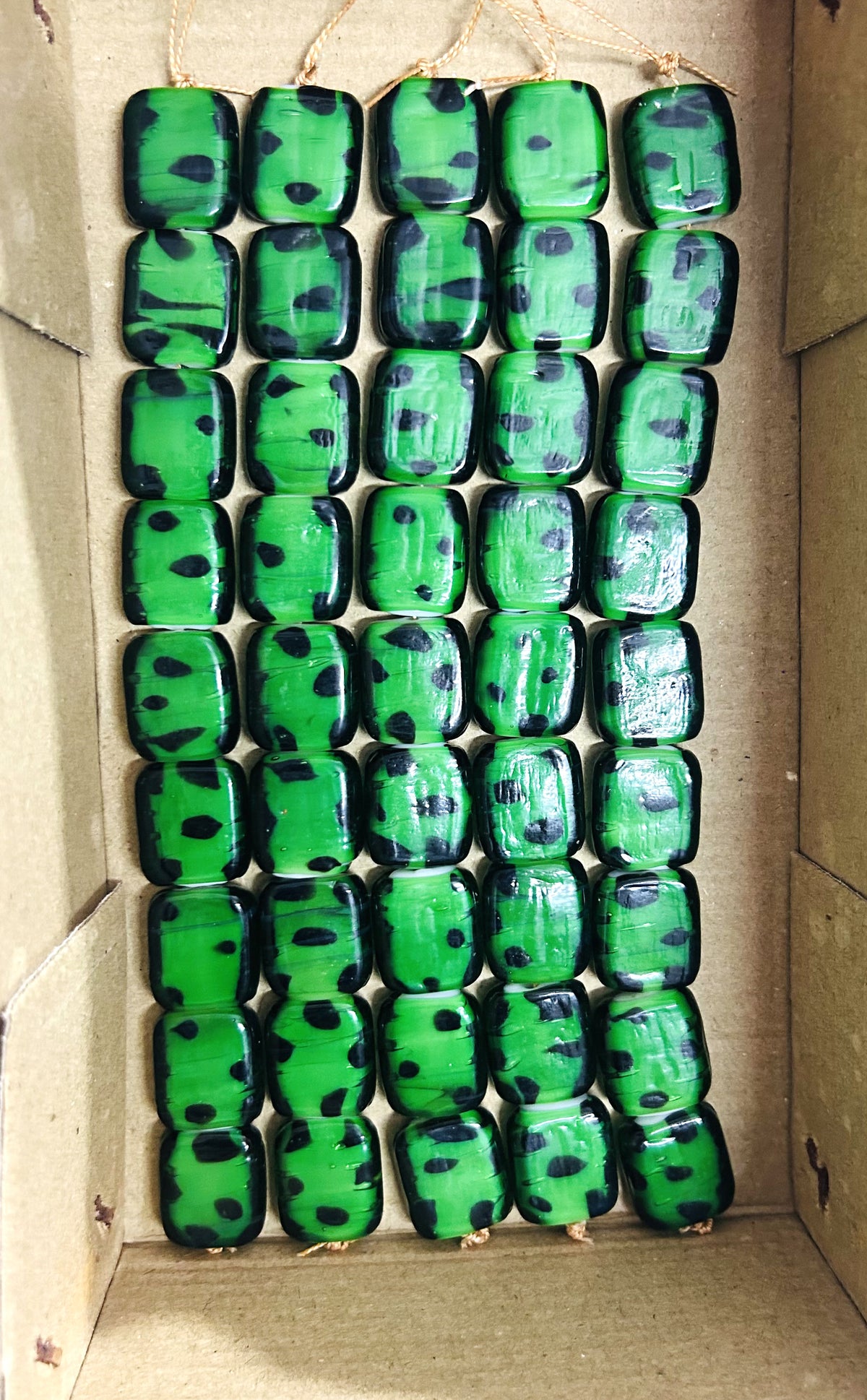 5 Strands Tiger Designed Green Beads - STR-0633