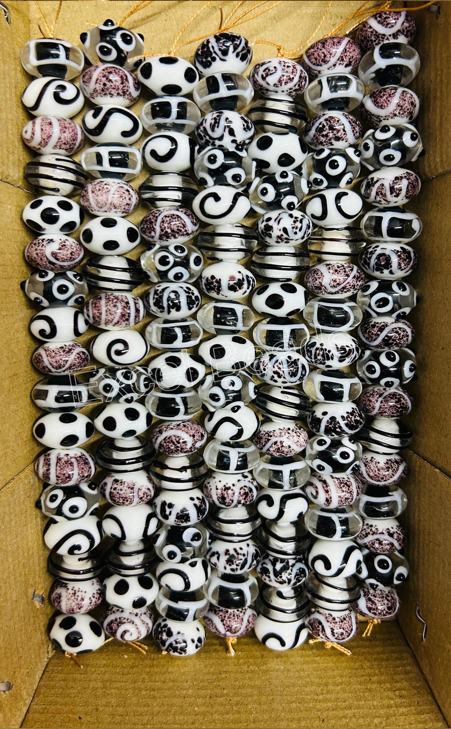 5 Strands Black & Clear Fancy Glass Beads - STR-0823