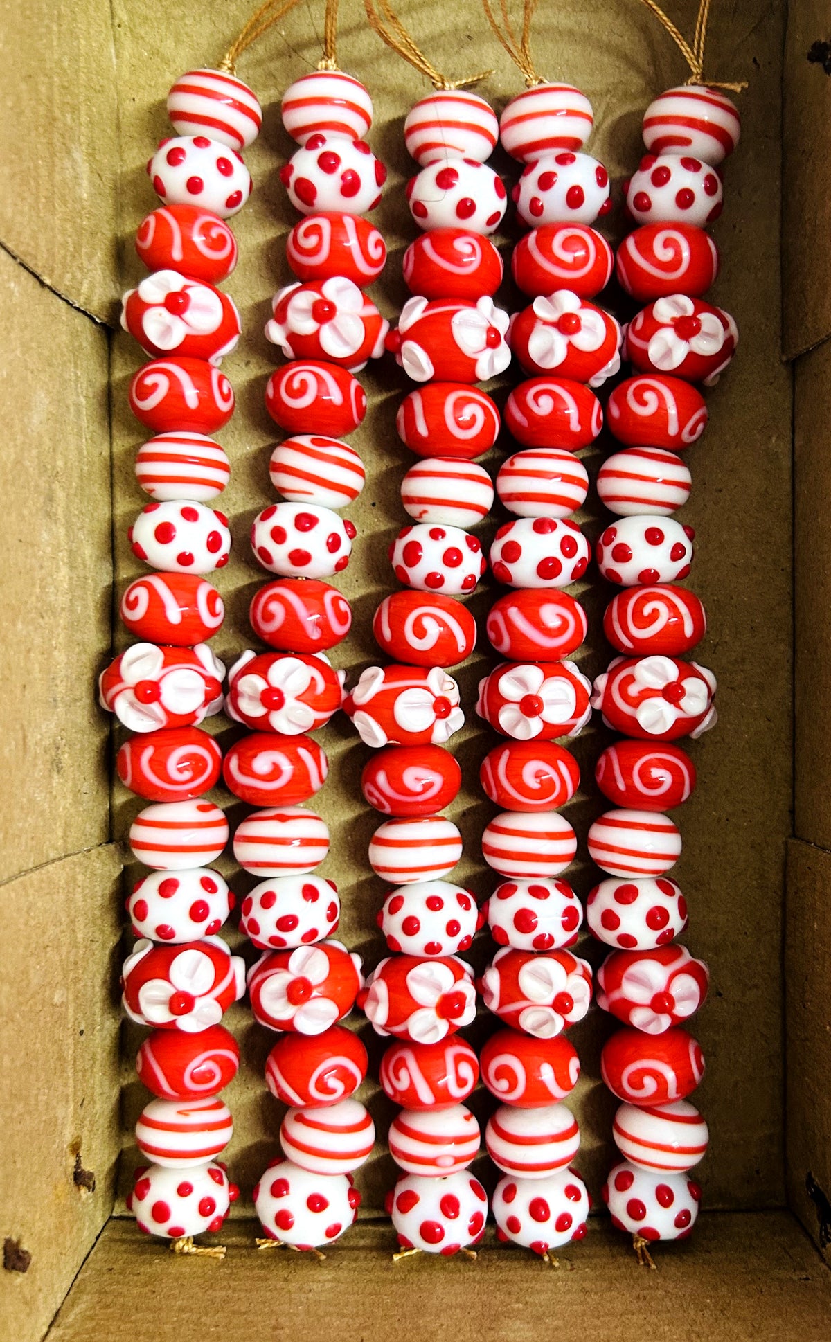 5 Strands 18mm Fancy Glass Beads Red & White - STR-0843