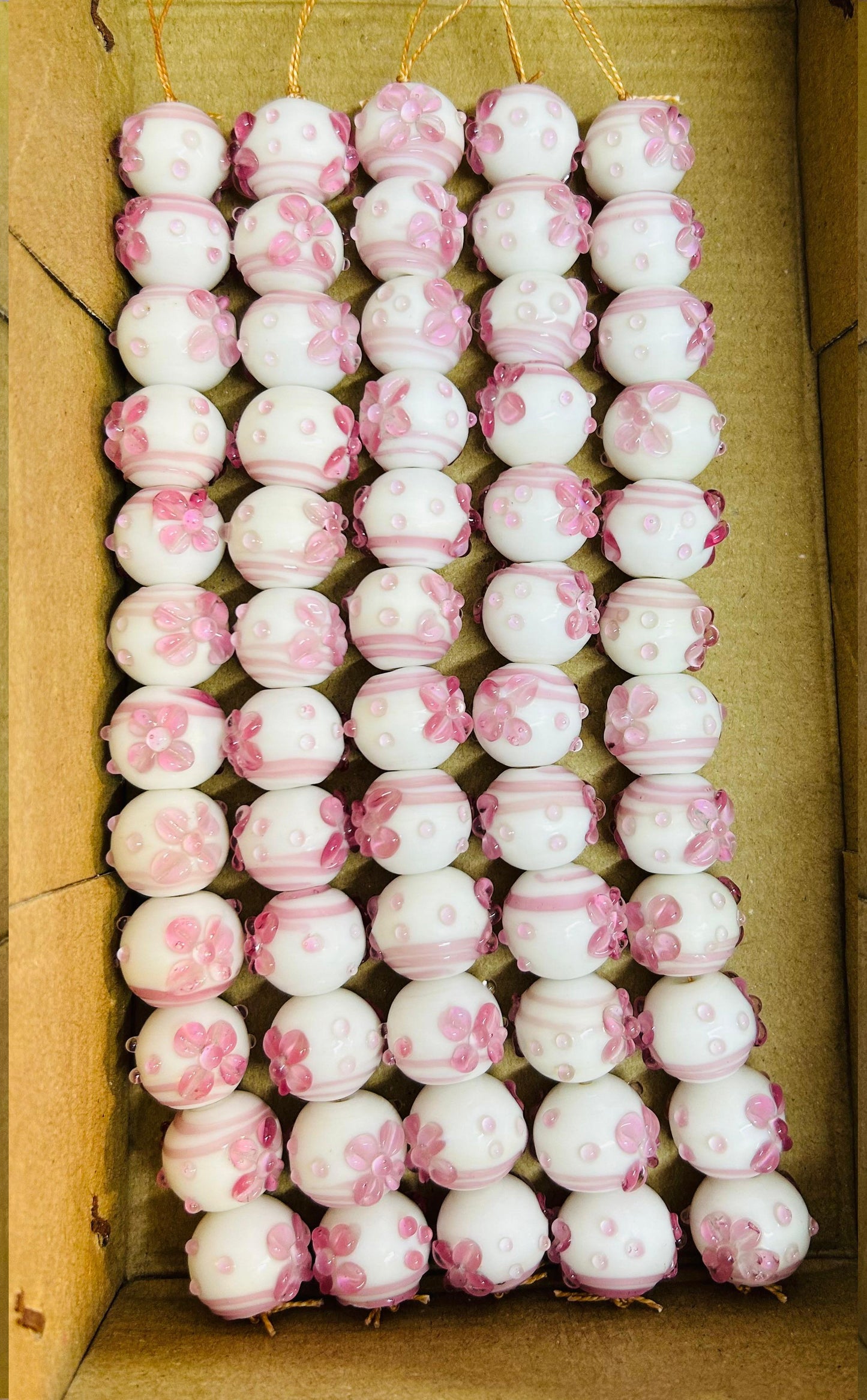 5 Strands 16mm Round Fancy Beads White/Pink - STR-0846